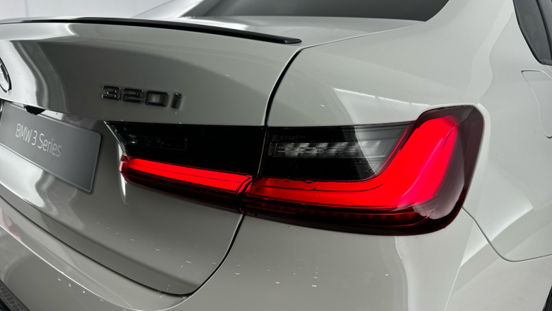 BMW 3 Series 320i M Sport 4dr Step Auto [Pro Pack] Petrol Saloon